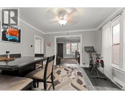 1056 GLADSTONE - 8