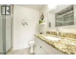 212 ADAMS AVENUE - 23