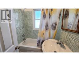 721-723 CAMPBELL AVENUE - 12
