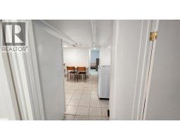 721-723 CAMPBELL AVENUE - 24