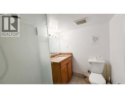 721-723 CAMPBELL AVENUE - 25