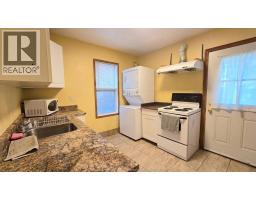 721-723 CAMPBELL AVENUE - 9