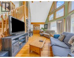 3315 3rd Concession - 12