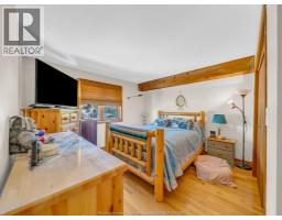 3315 3rd Concession - 17