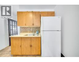 1153 GLADSTONE AVENUE - 17
