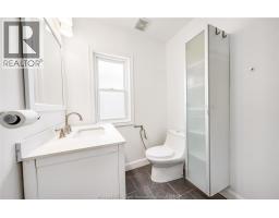 1153 GLADSTONE AVENUE - 19