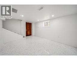 1153 GLADSTONE AVENUE - 33