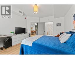 8475 WYANDOTTE STREET UnitNo. 111 - 21