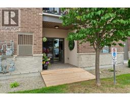 8475 WYANDOTTE STREET UnitNo. 111 - 5