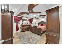 796 RICHMOND STREET - 32