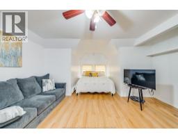 961 OUELLETTE AVENUE - 32