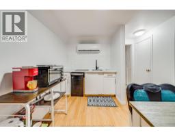 961 OUELLETTE AVENUE - 34