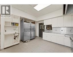 1353 WELLINGTON AVENUE - 13