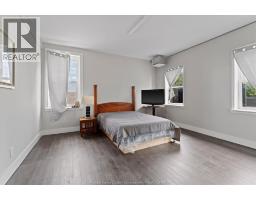 1353 WELLINGTON AVENUE - 23