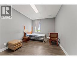 1353 WELLINGTON AVENUE - 35