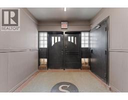 1353 WELLINGTON AVENUE - 5