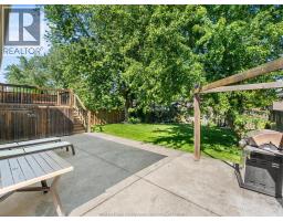791 HELENA CRESCENT - 33