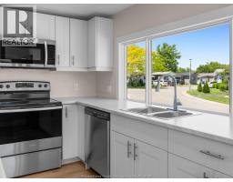 44 Miriam COURT - 5