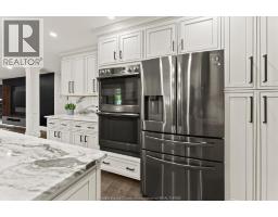 359 ELMGROVE DRIVE - 10