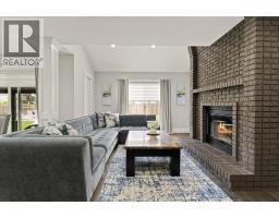 359 ELMGROVE DRIVE - 18