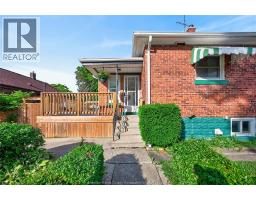 1104 Ellis St E - 2