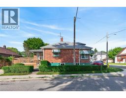 1104 Ellis St E - 21