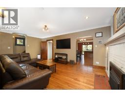 2268 Dougall AVENUE - 16