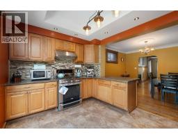 2268 Dougall AVENUE - 21