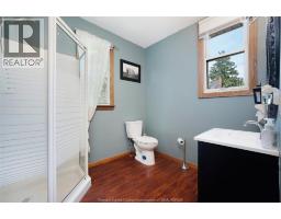 2268 Dougall AVENUE - 25