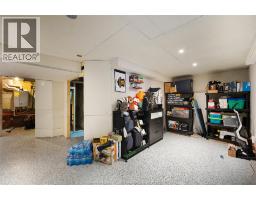 2268 Dougall AVENUE - 31