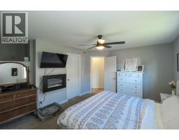 838 SOUTHWOOD DRIVE - 17