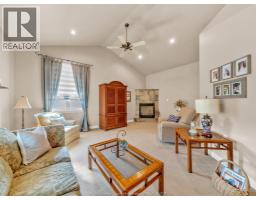 561 ELINOR STREET - 4