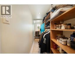 2326 GLADSTONE AVENUE - 19