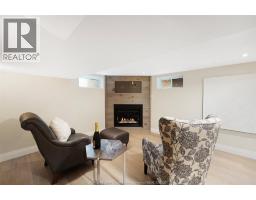 2326 GLADSTONE AVENUE - 22