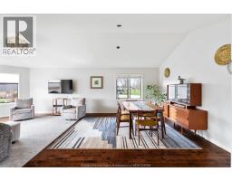 8020 Gardiner CRESCENT - 30