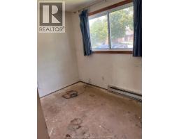 1411 BAYSWATER CRESCENT - 3