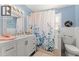 964 Eastlawn AVENUE - 18