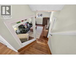 2 EARL COURT - 33