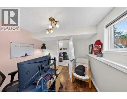 2 EARL COURT - 41