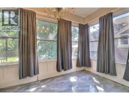 956 VICTORIA - 15