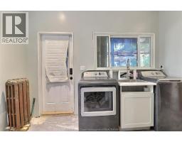 956 VICTORIA - 16