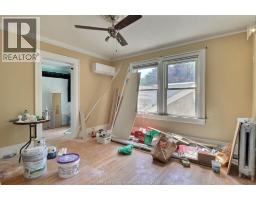 956 VICTORIA - 25