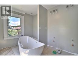 956 VICTORIA - 29