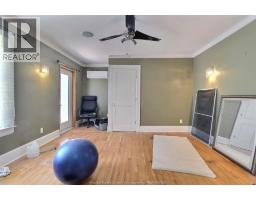 956 VICTORIA - 34