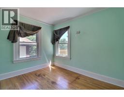 956 VICTORIA - 44