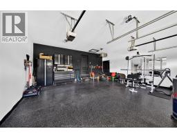 195 Francis Cres - 40