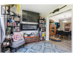 1021 WELLINGTON AVENUE - 15
