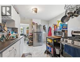 1021 WELLINGTON AVENUE - 18