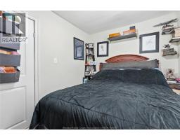1021 WELLINGTON AVENUE - 23