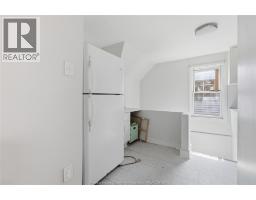 1021 WELLINGTON AVENUE - 7